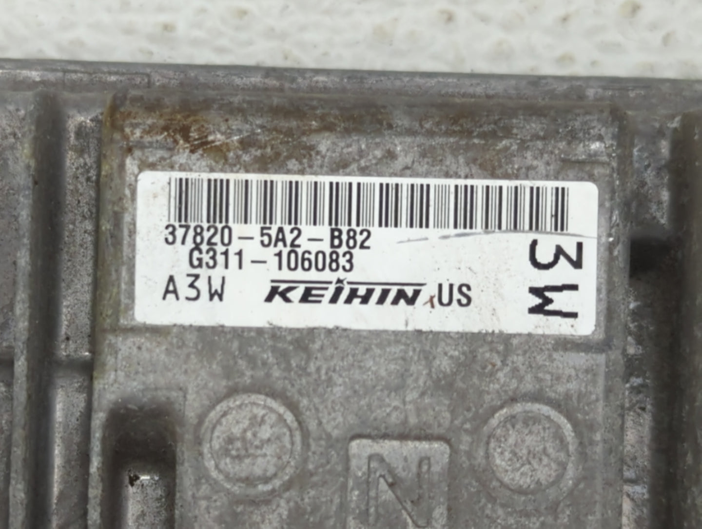 2014 Honda Accord PCM Engine Control Computer ECU ECM PCU OEM P/N:37820-5A2-B61 37820-5A2-B82 Fits OEM Used Auto Parts - Oem