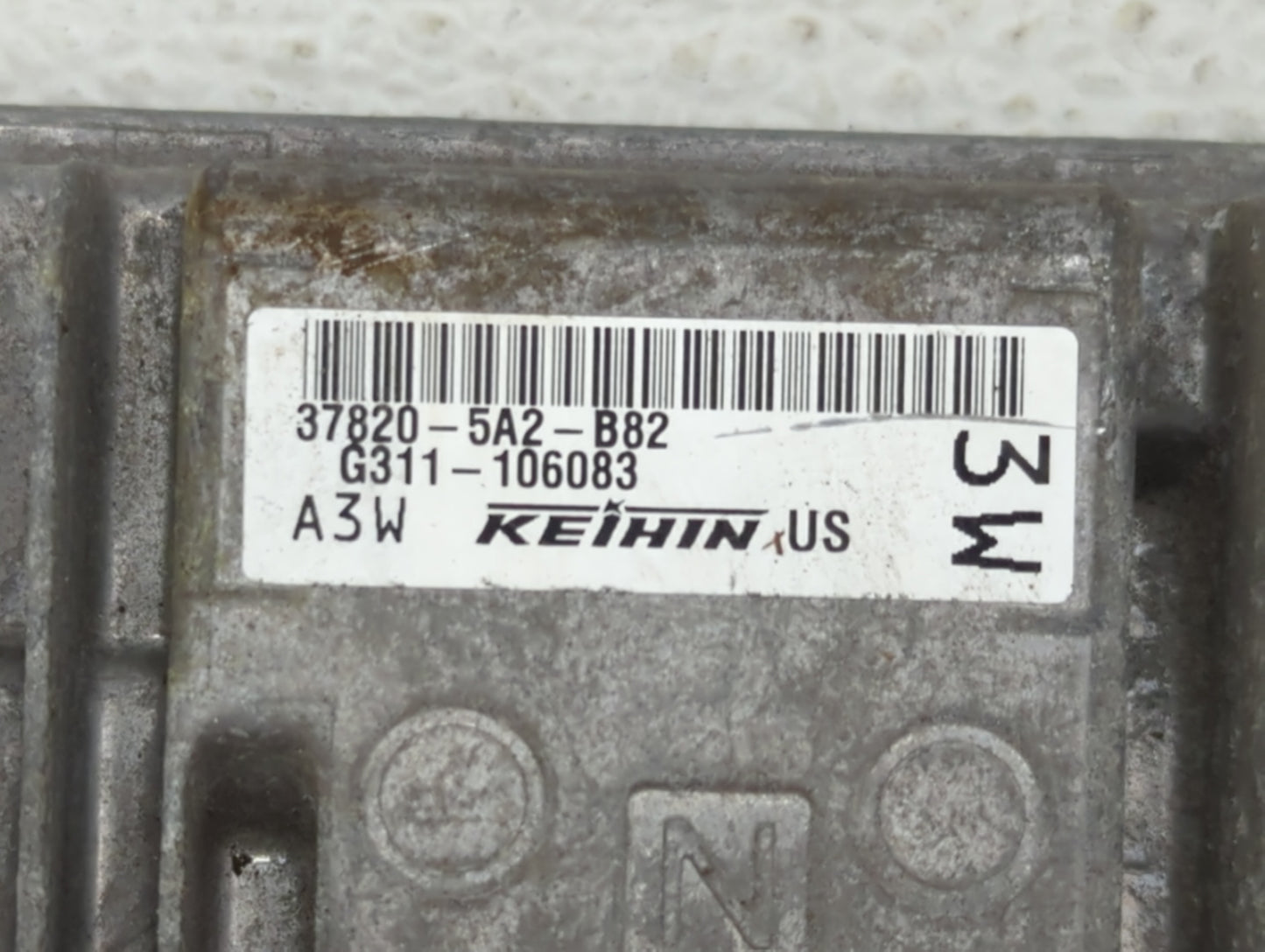 2014 Honda Accord PCM Engine Control Computer ECU ECM PCU OEM P/N:37820-5A2-B61 37820-5A2-B82 Fits OEM Used Auto Parts - Oem