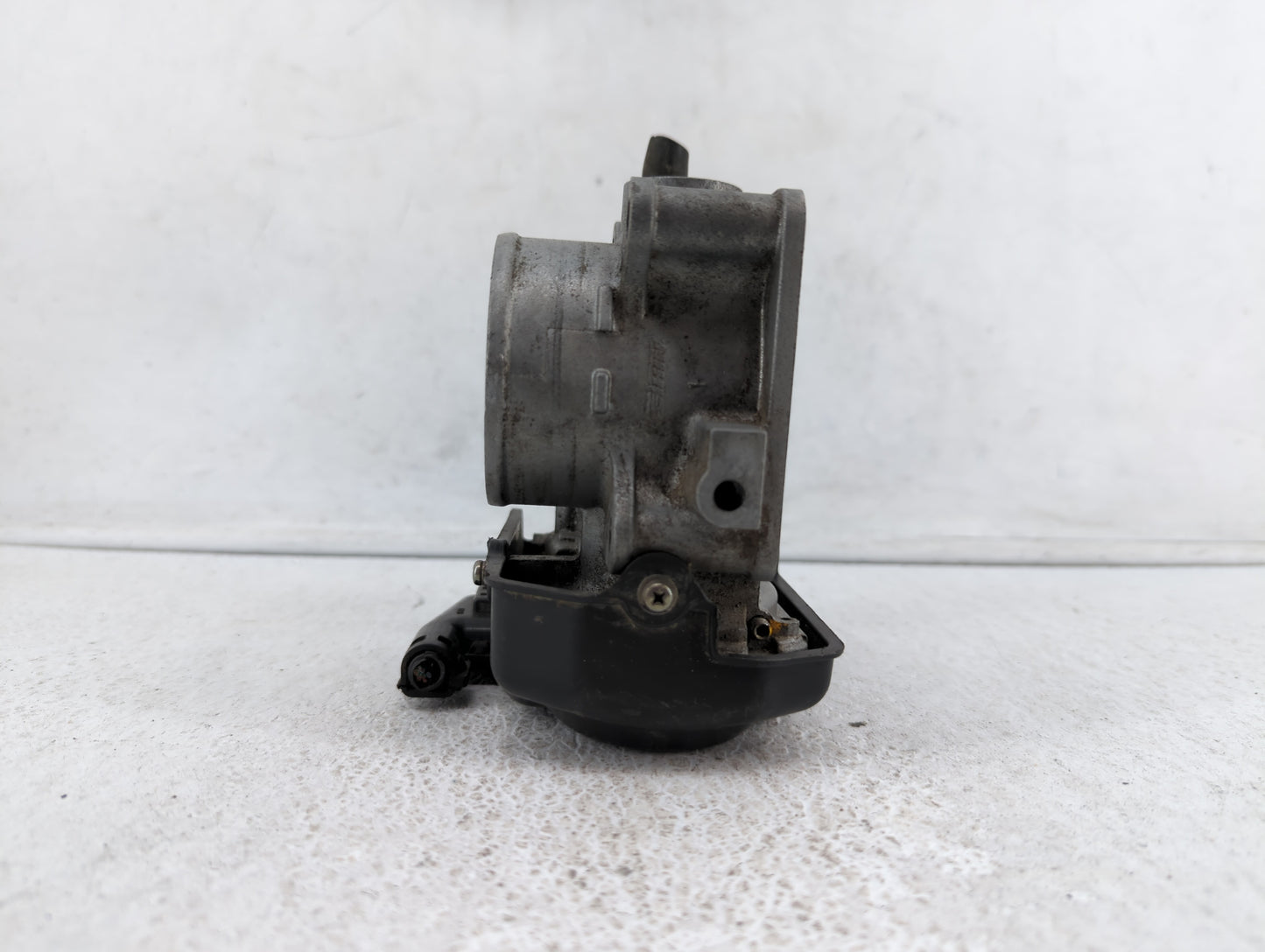 2013-2017 Honda Accord Throttle Body P/N:GMF4A Fits Fits 2013 2014 2015 2016 2017 2018 OEM Used Auto Parts - Oemusedautopart