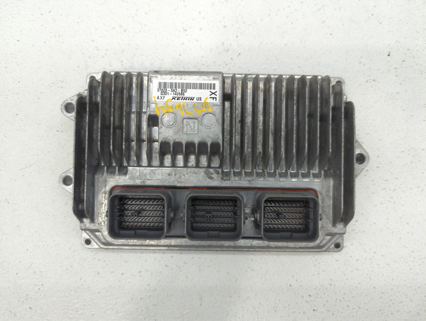 2014 Honda Accord PCM Engine Control Computer ECU ECM PCU OEM P/N:37820-5A2-B52 37820-5A2-B51 Fits OEM Used Auto Parts - Oem
