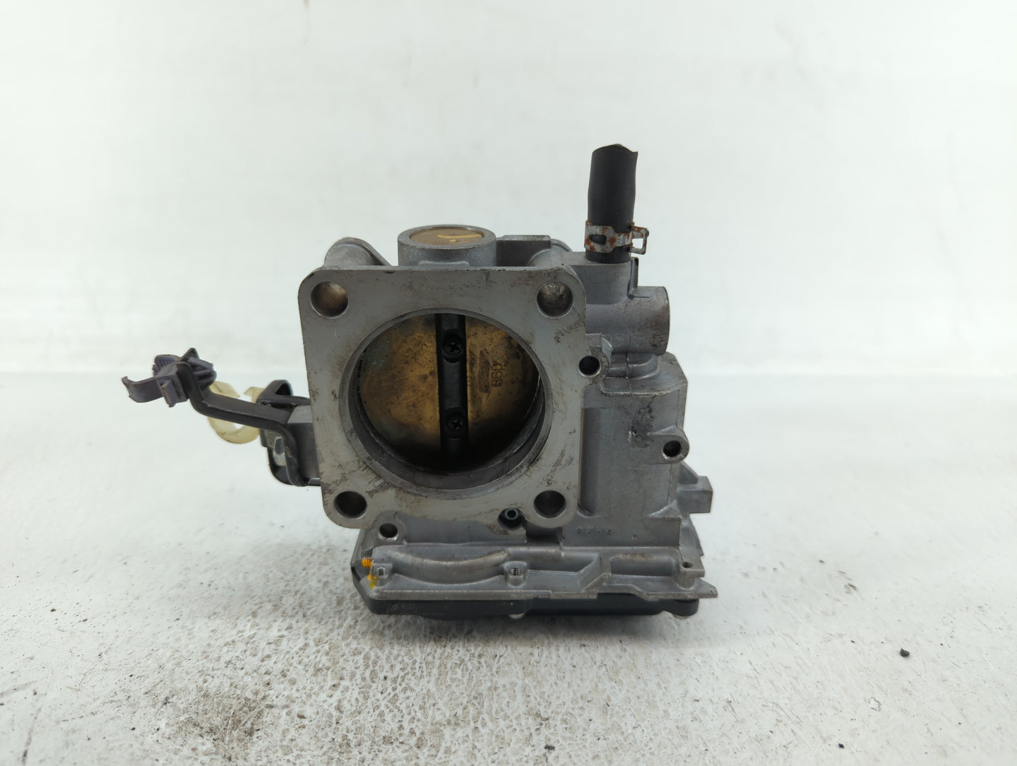 2013-2017 Honda Accord Throttle Body P/N:GMF4A Fits Fits 2013 2014 2015 2016 2017 2018 2019 2020 2021 2022 OEM Used Auto Par