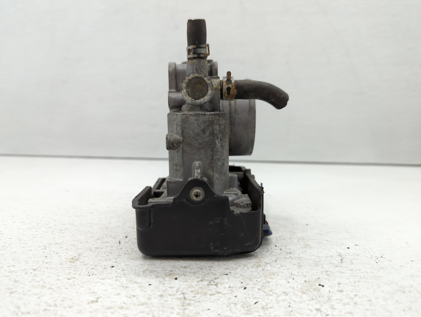 2013-2017 Honda Accord Throttle Body P/N:GMF4A M40123 Fits Fits 2013 2014 2015 2016 2017 2018 2019 2020 2021 2022 OEM Used A