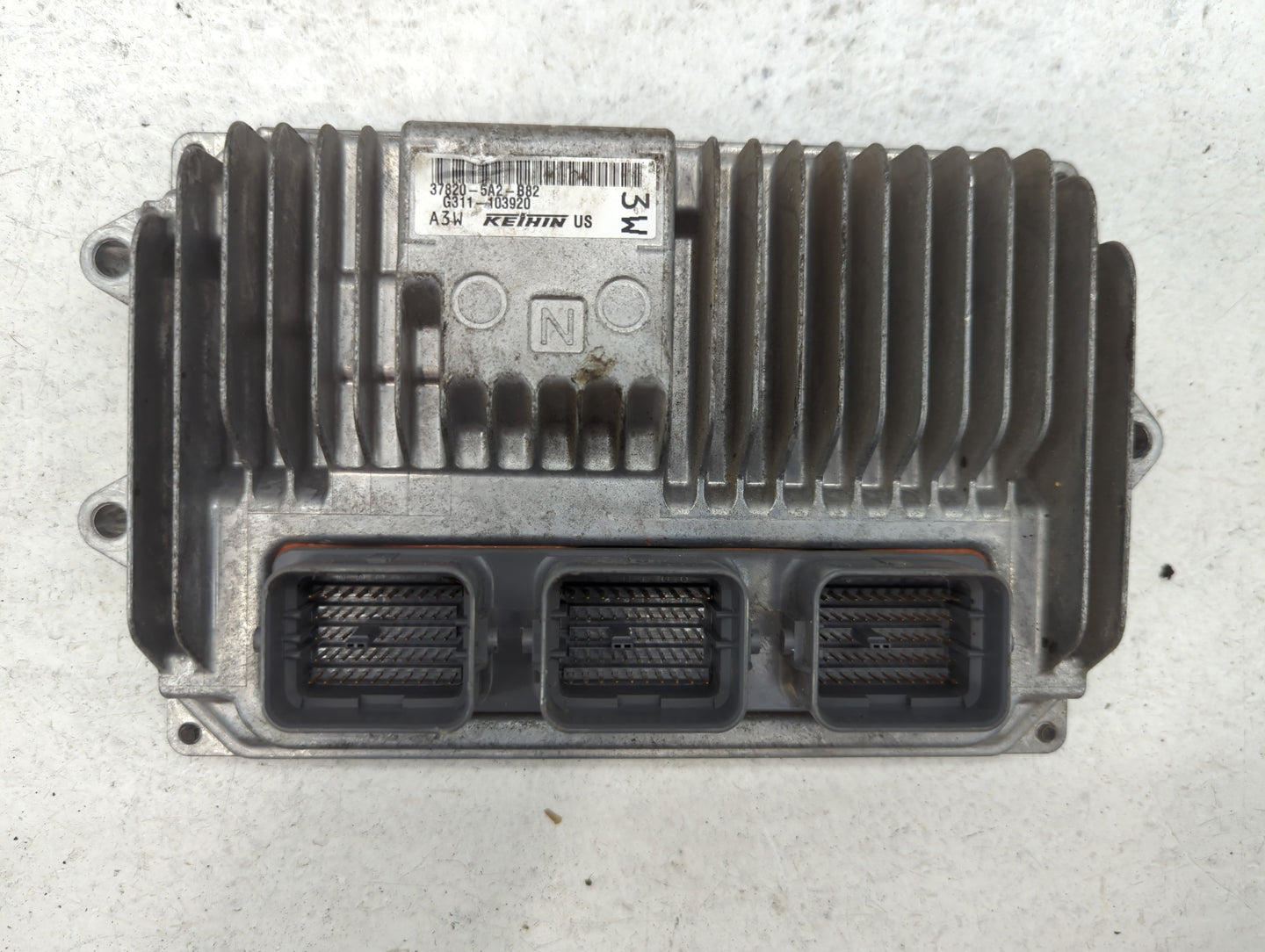 2014 Honda Accord PCM Engine Control Computer ECU ECM PCU OEM P/N:37820-5A2-B81
37820-5A2-B82 Fits OEM Used Auto Parts - Oem
