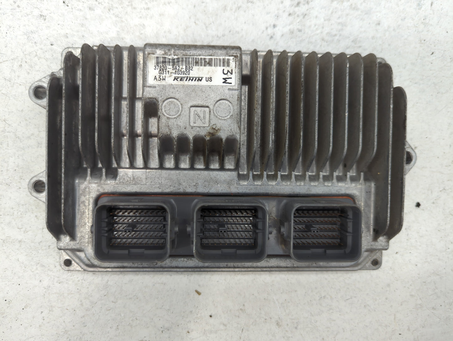 2014 Honda Accord PCM Engine Control Computer ECU ECM PCU OEM P/N:37820-5A2-B81
37820-5A2-B82 Fits OEM Used Auto Parts - Oem