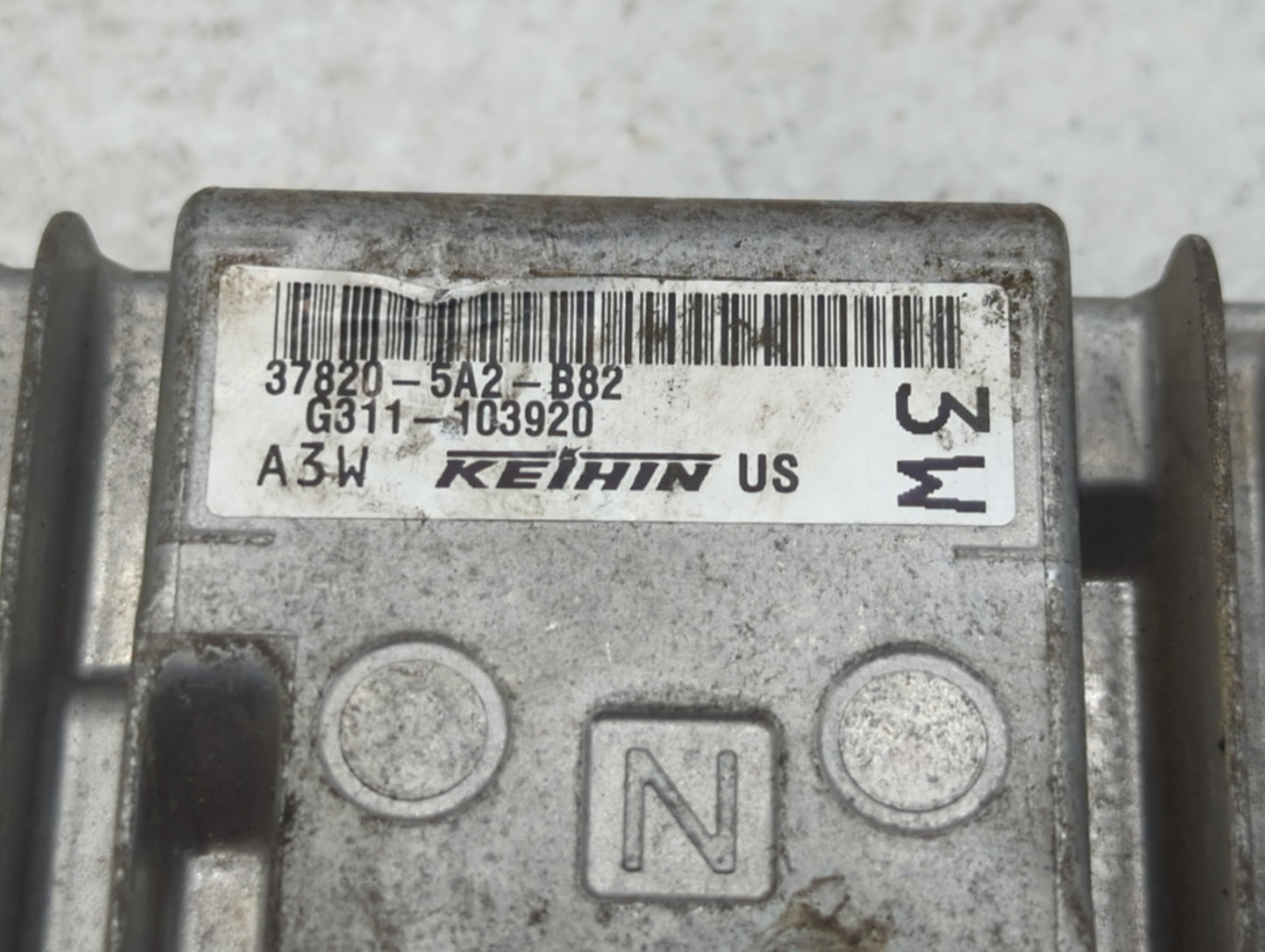 2014 Honda Accord PCM Engine Control Computer ECU ECM PCU OEM P/N:37820-5A2-B81
37820-5A2-B82 Fits OEM Used Auto Parts - Oem