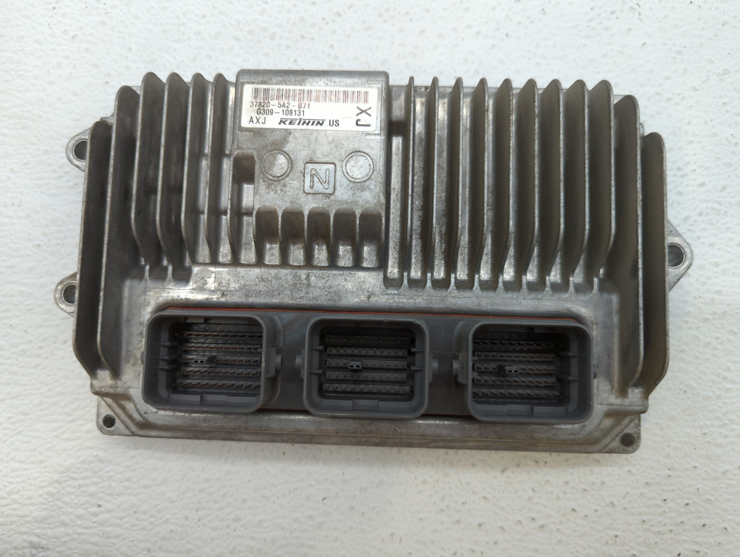 2014 Honda Accord PCM Engine Control Computer ECU ECM PCU OEM P/N:37820-5A2-B71 37820-5A2-B72 Fits OEM Used Auto Parts - Oem