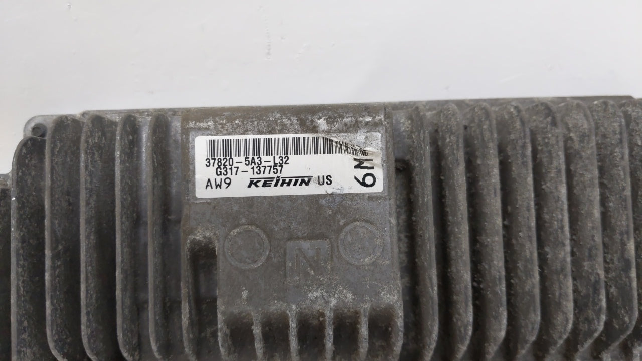 2014 Honda Accord PCM Engine Control Computer ECU ECM PCU OEM P/N:37820-5A2-B72 37820-5A3-L32 Fits OEM Used Auto Parts - Oem
