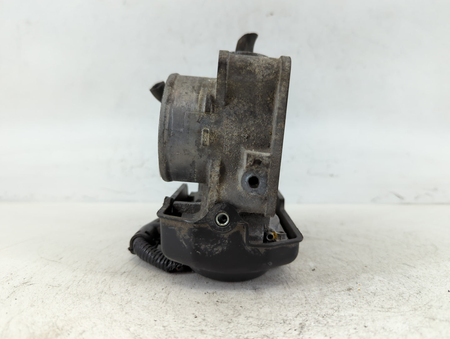 2014-2015 Honda Accord Throttle Body P/N:135007 M40509, GMF4A Fits Fits 2014 2015 OEM Used Auto Parts - Oemusedautoparts1.co