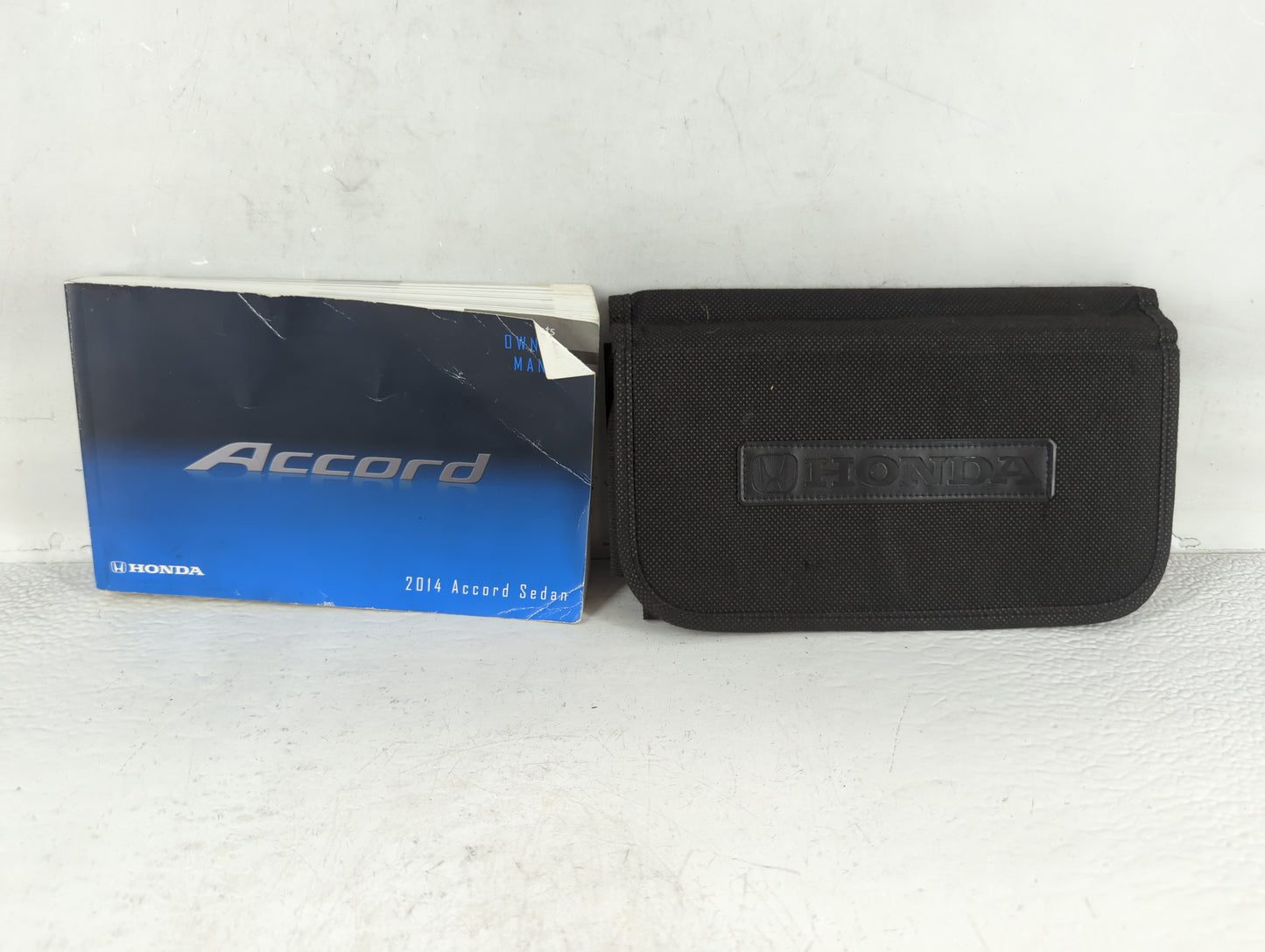 2014 Honda Accord Owners Manual Book Guide P/N:00X31-T2A-6100 OEM Used Auto Parts - Oemusedautoparts1.com