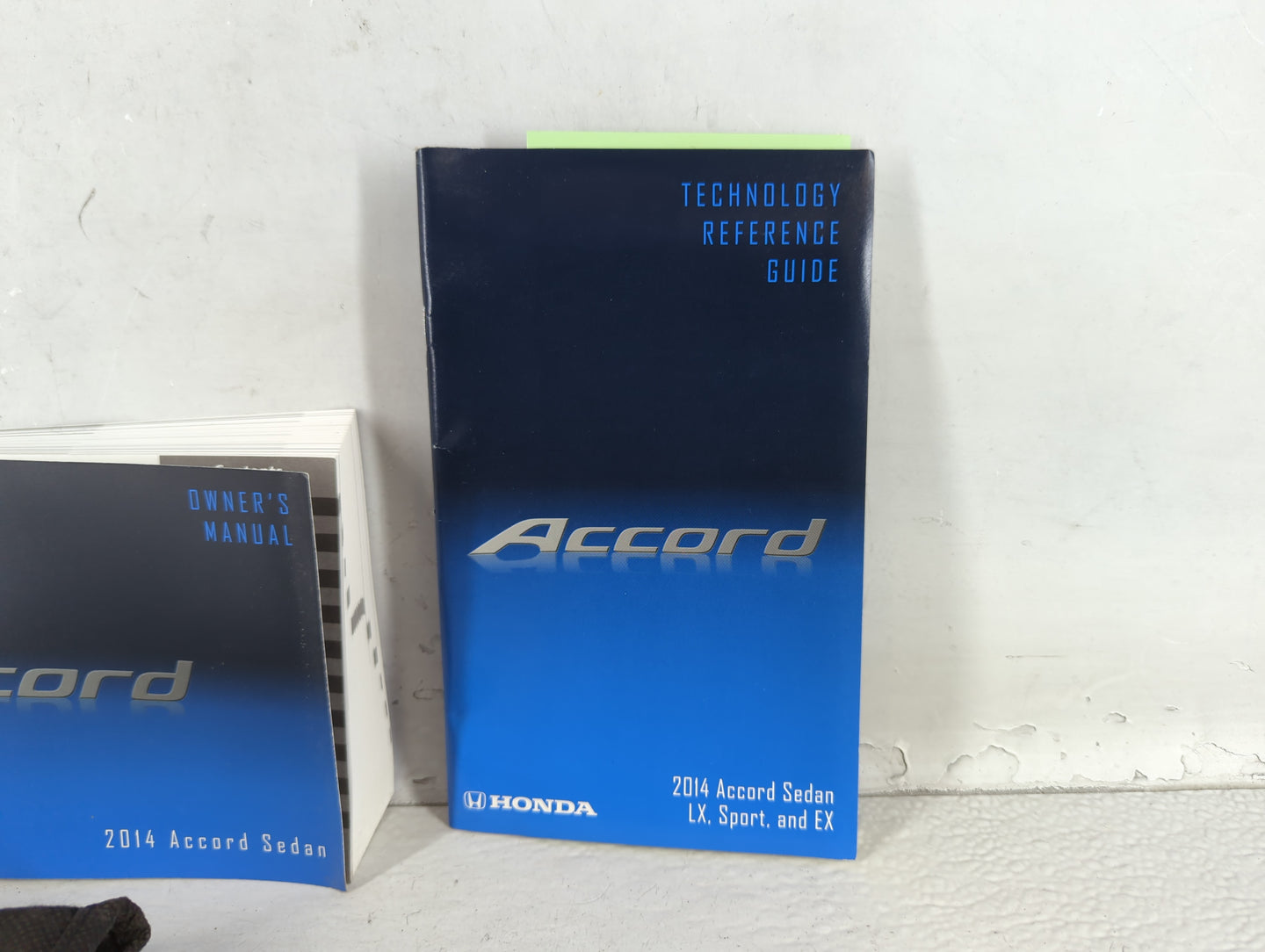 2014 Honda Accord Owners Manual Book Guide OEM Used Auto Parts - Oemusedautoparts1.com