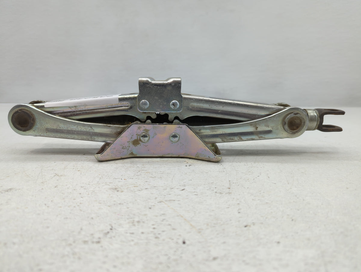 2014 Honda Accord Spare Scissor Car Jack 735238 - Oemusedautoparts1.com