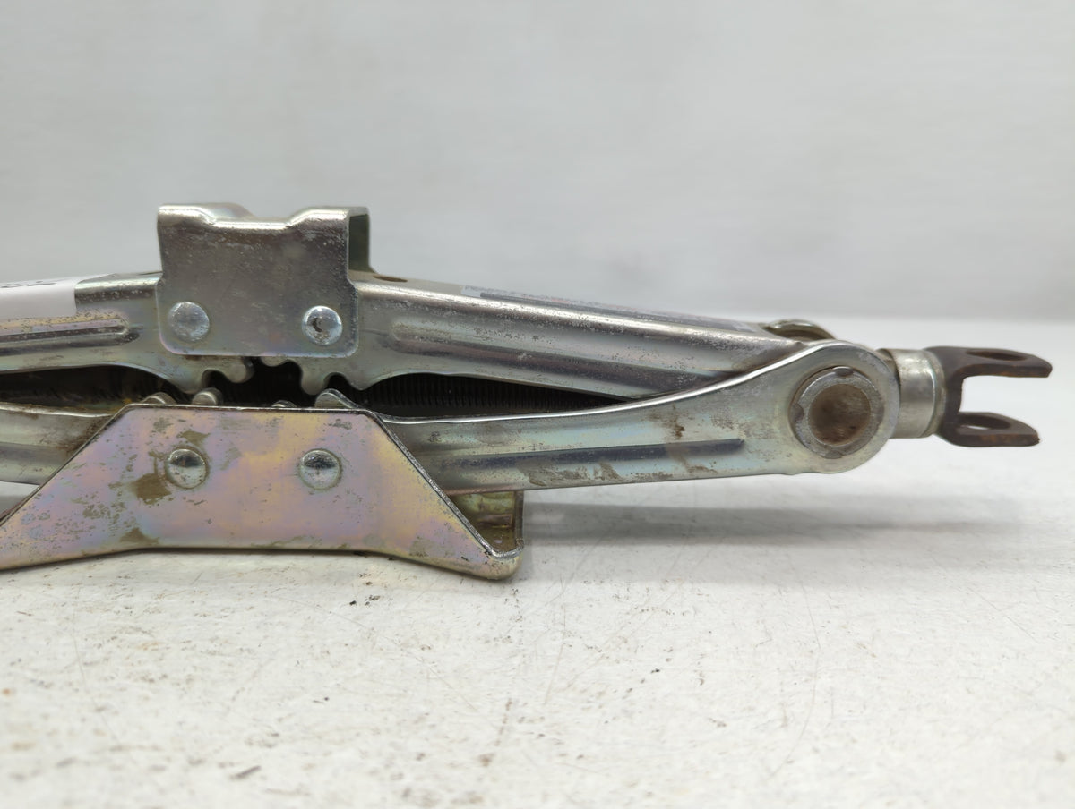 2014 Honda Accord Spare Scissor Car Jack 735238 - Oemusedautoparts1.com