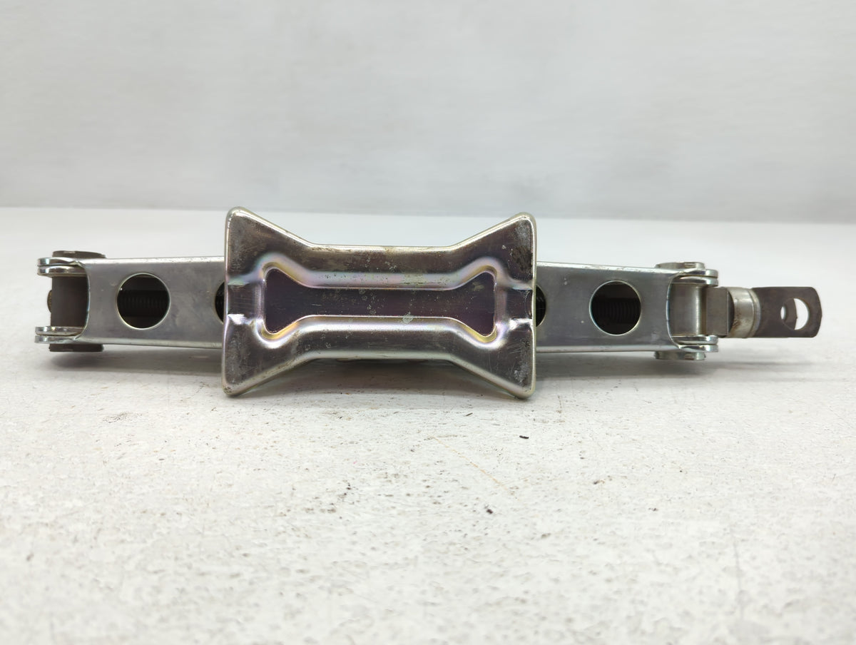 2014 Honda Accord Spare Scissor Car Jack 735238 - Oemusedautoparts1.com