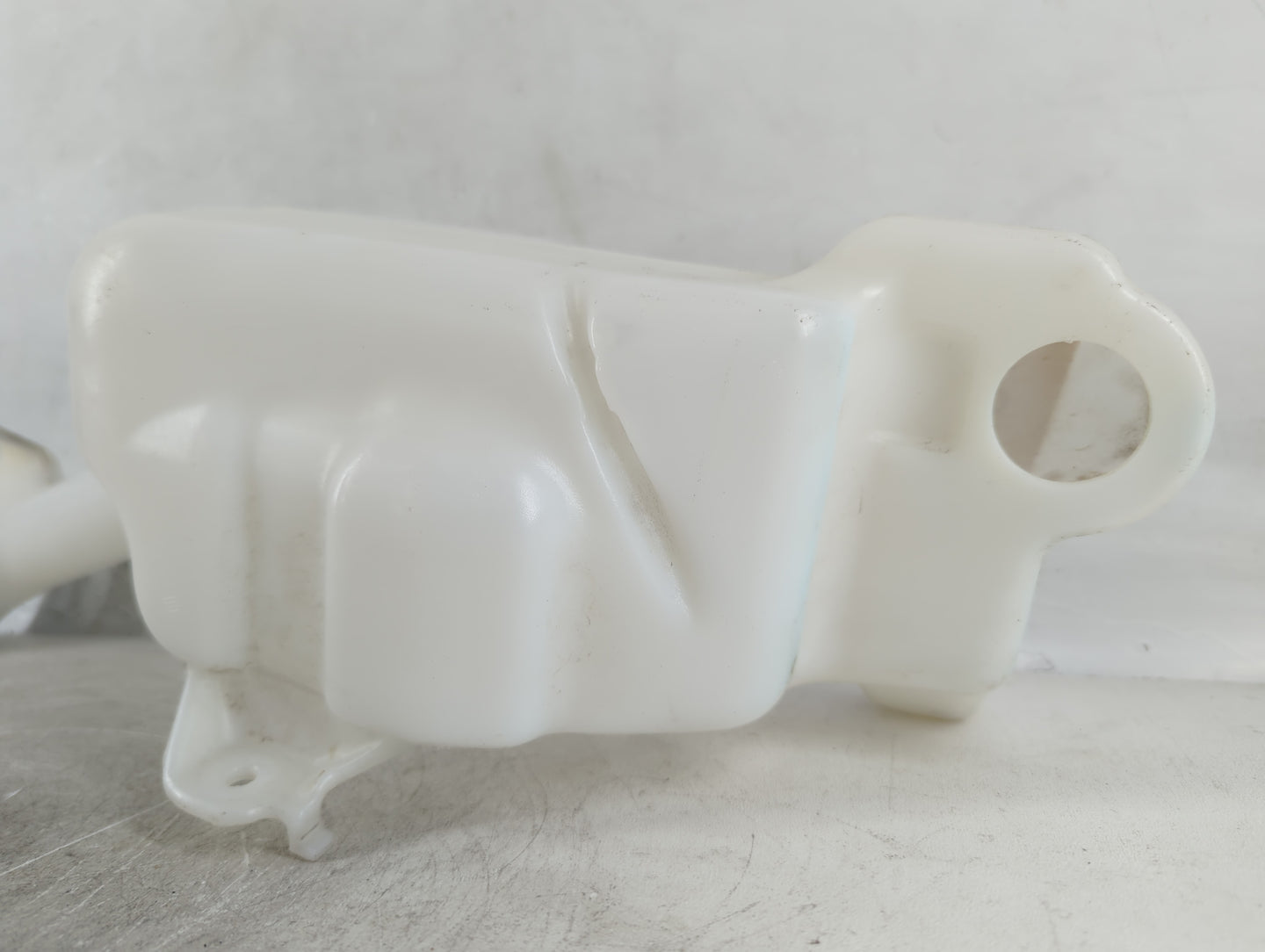 2013-2017 Honda Accord Windshield Washer Fluid Reservoir Bottle Oem - Oemusedautoparts1.com