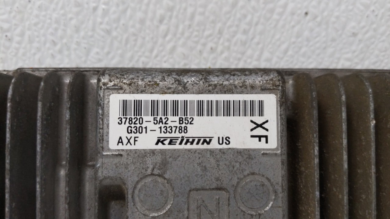 2014 Honda Accord PCM Engine Control Computer ECU ECM PCU OEM P/N:37820-5A2-B51 37820-5A2-B52 Fits OEM Used Auto Parts - Oem