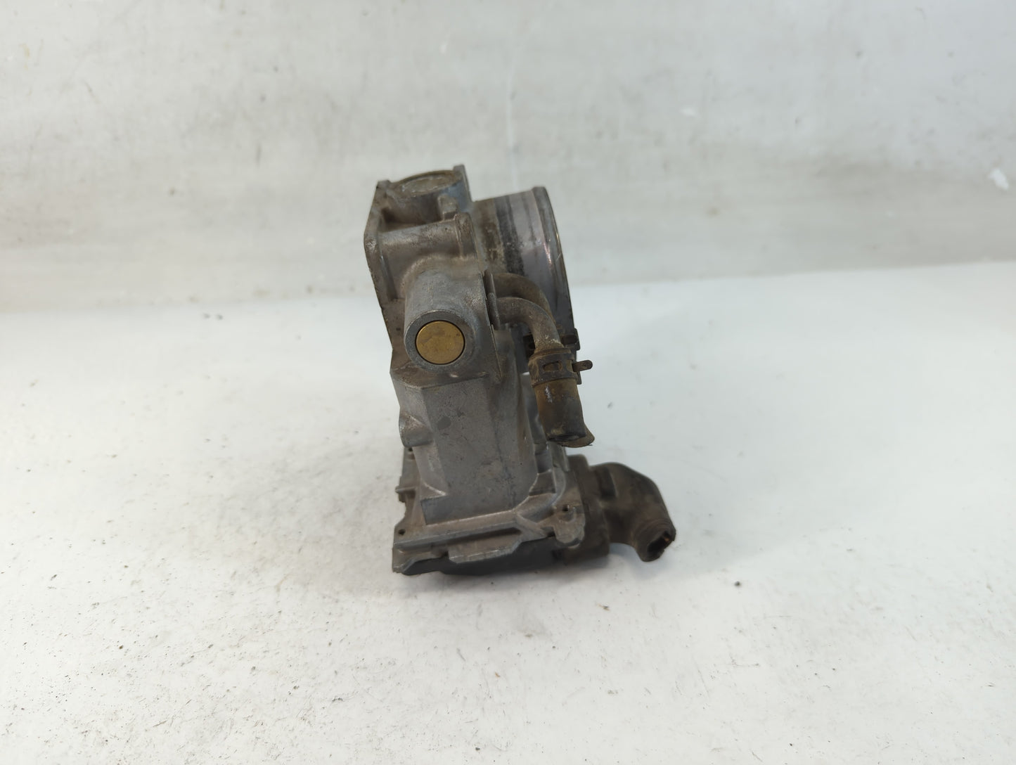 2013-2017 Honda Accord Throttle Body P/N:GMF5A Fits Fits 2013 2014 2015 2016 2017 2018 OEM Used Auto Parts - Oemusedautopart