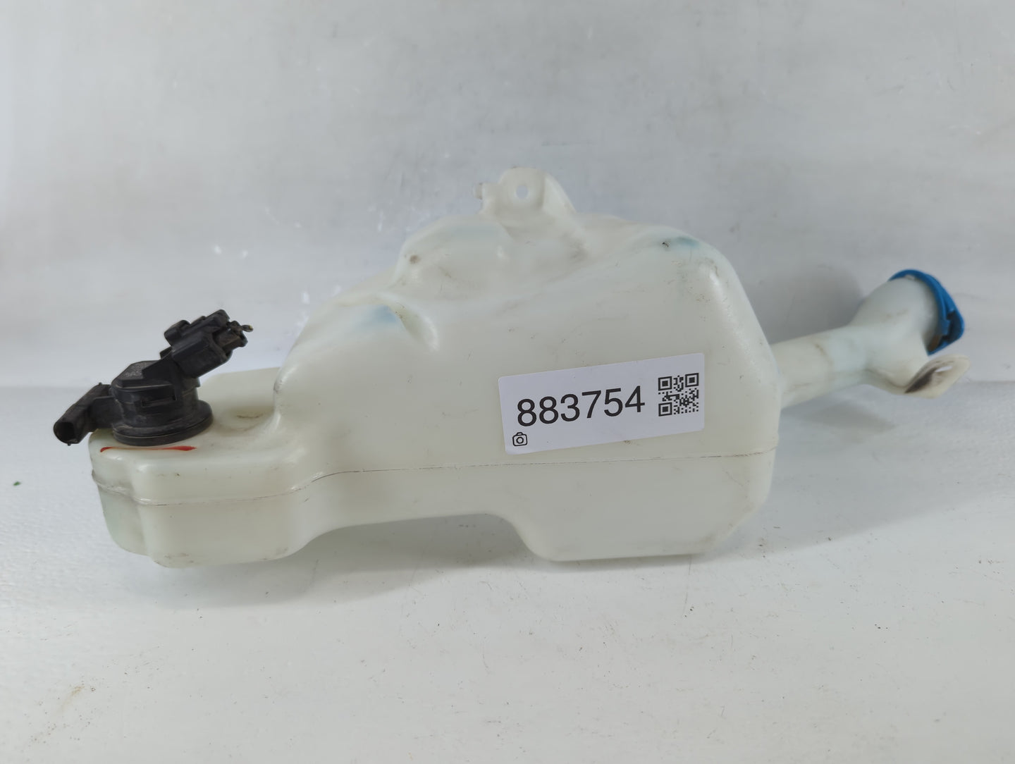 2013-2017 Honda Accord Windshield Washer Fluid Reservoir Bottle Oem - Oemusedautoparts1.com