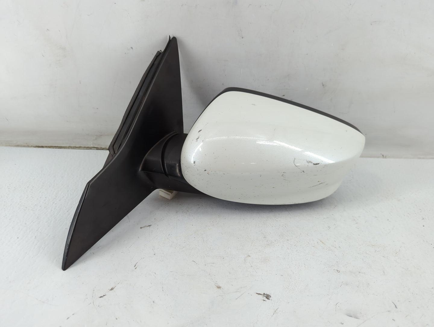 2013-2017 Honda Accord Driver Side View Mirror - Left Door Mirror OEM Used - Oemusedautoparts1.com