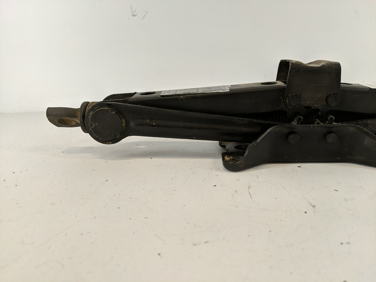 2014 Honda Civic Spare Scissor Car Jack 1100790 - Oemusedautoparts1.com