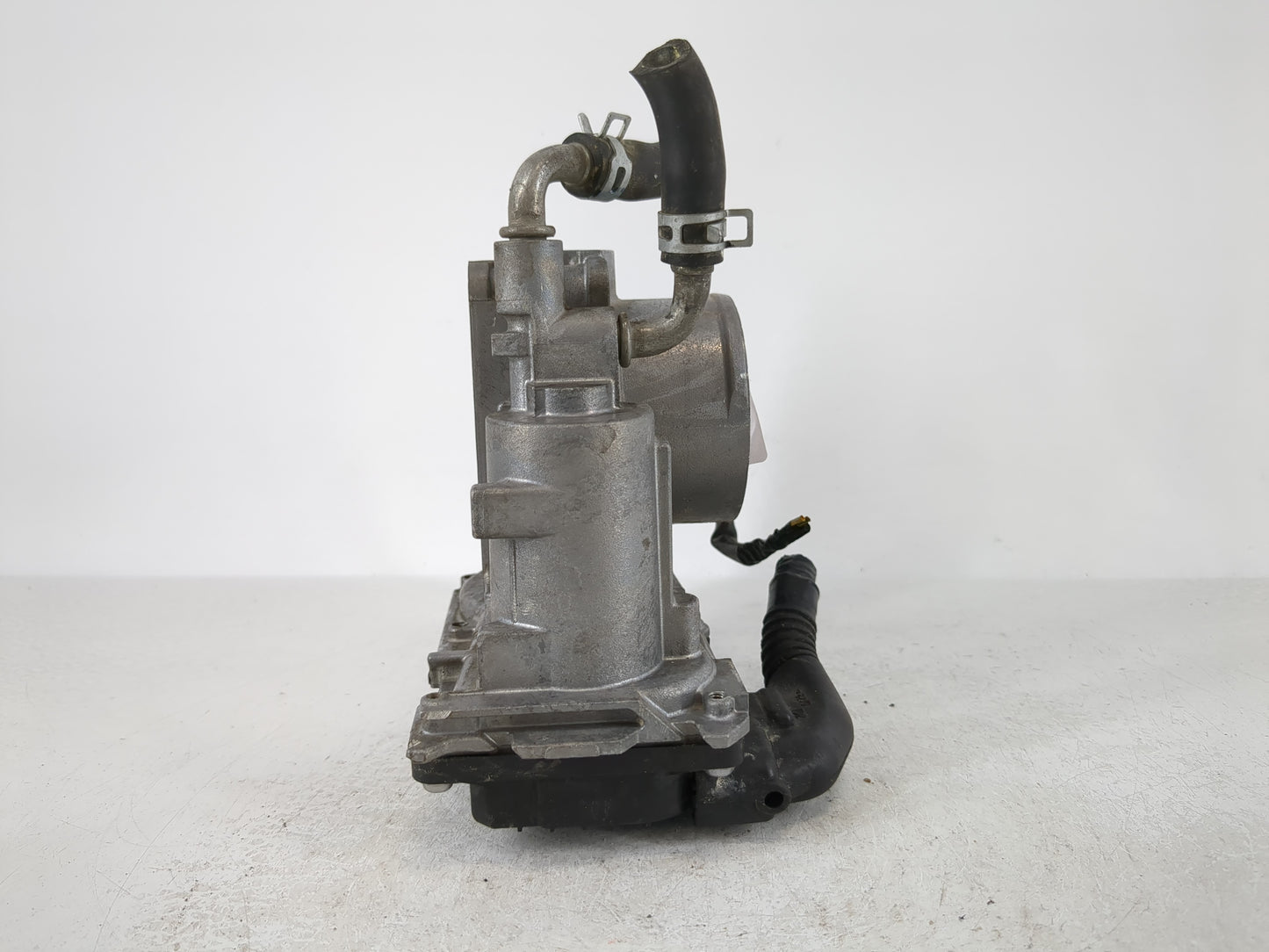 2012-2015 Honda Civic Throttle Body P/N:U22553388322 Fits Fits 2012 2013 2014 2015 2016 2017 2018 2019 2020 2021 2022 OEM Us