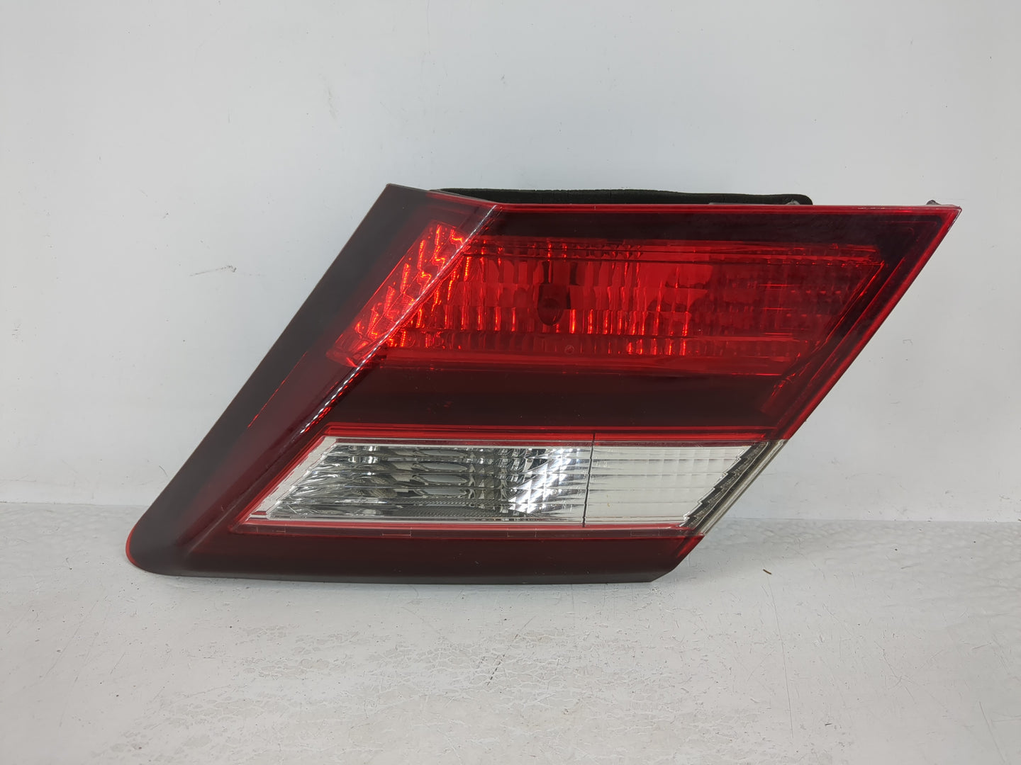 2013-2015 Honda Civic Tail Light Assembly Passenger Right OEM P/N:UB04DZTR0ZA5 Fits Fits 2013 2014 2015 OEM Used Auto Parts 