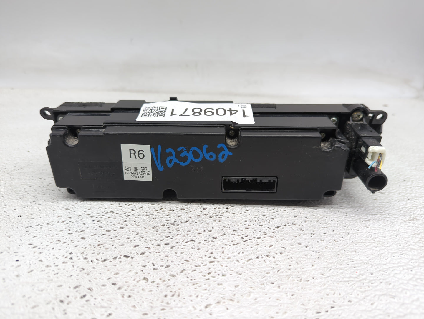 2013-2015 Honda Civic Climate Control Module Temperature AC/Heater Replacement P/N:A62 NH-587L Fits Fits 2013 2014 2015 OEM 