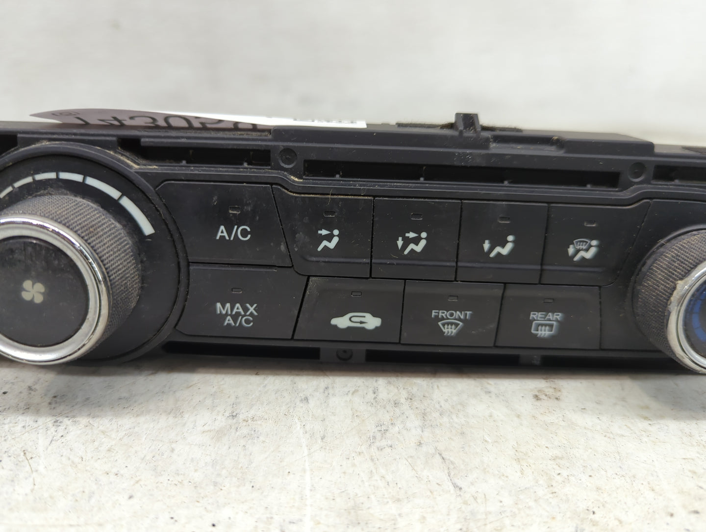 2014 Honda Civic Climate Control Module Temperature AC/Heater Replacement P/N:79500TR6A013M1 Fits OEM Used Auto Parts - Oemu