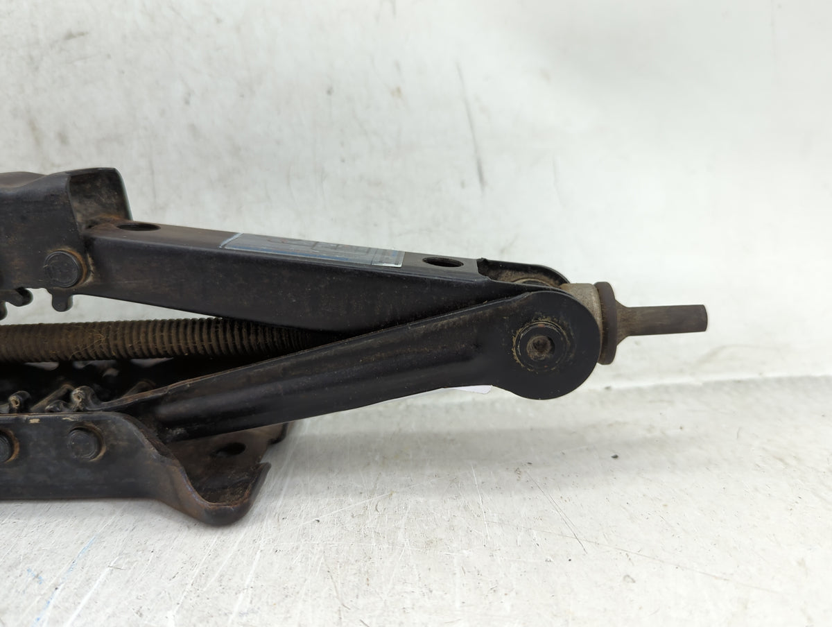 2014 Honda Civic Spare Scissor Car Jack 1431643 - Oemusedautoparts1.com