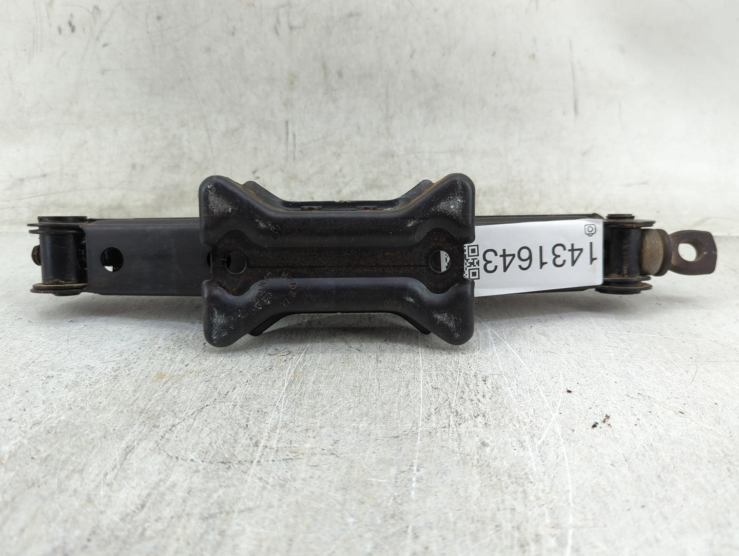 2014 Honda Civic Spare Scissor Car Jack - Oemusedautoparts1.com