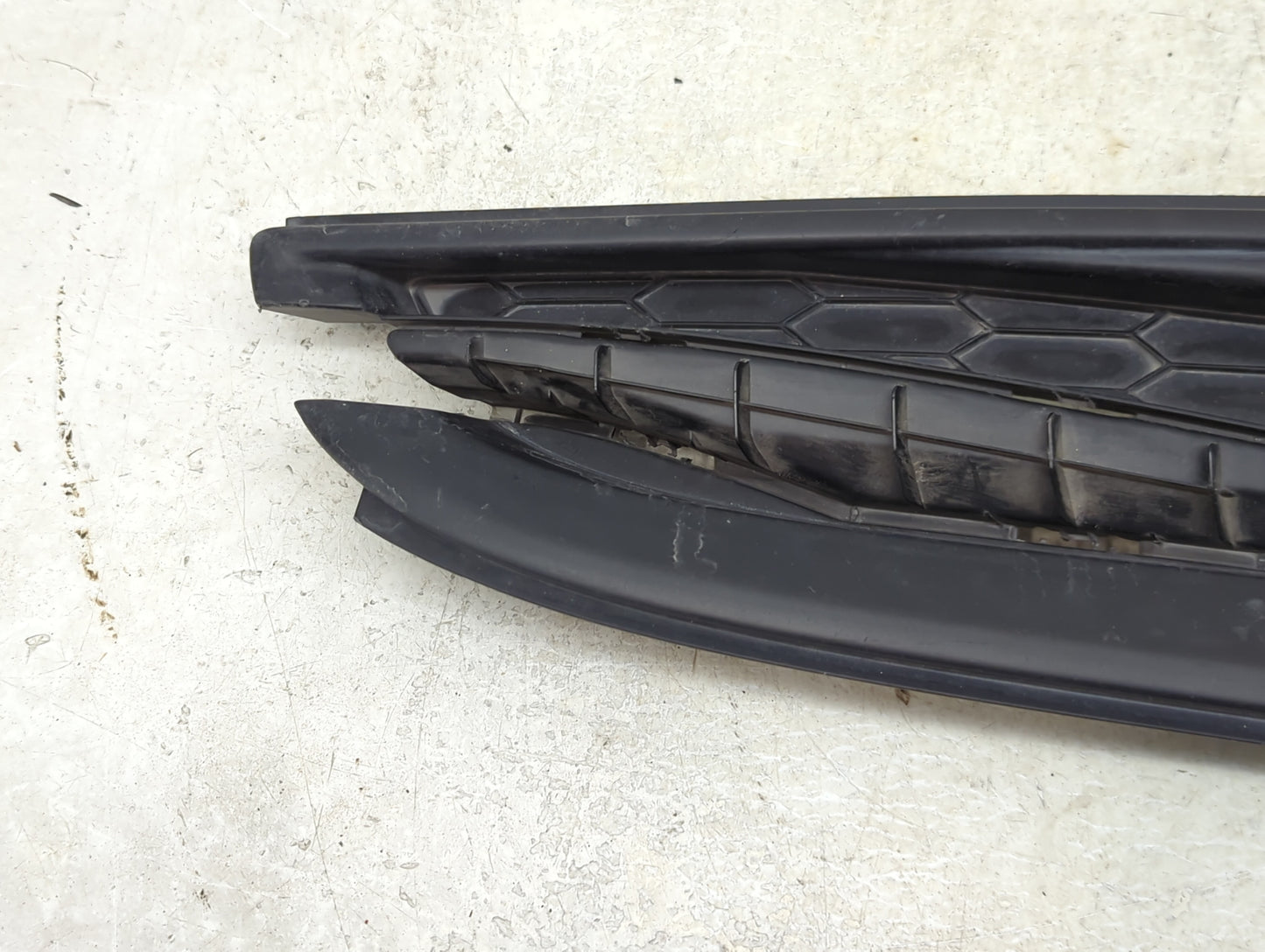 2013-2015 Honda Civic Front Grille Bumper Not Included - Oemusedautoparts1.com