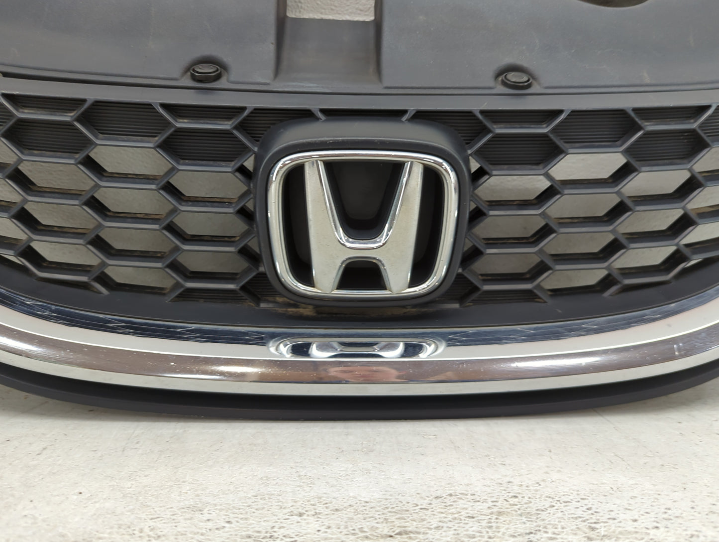 2013-2015 Honda Civic Front Grille Bumper Not Included 1460111 - Oemusedautoparts1.com