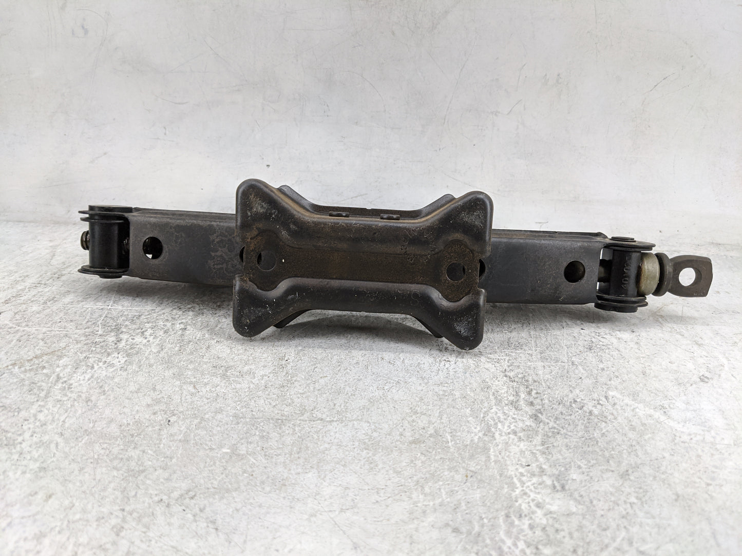 2014 Honda Civic Spare Scissor Car Jack Black - Oemusedautoparts1.com