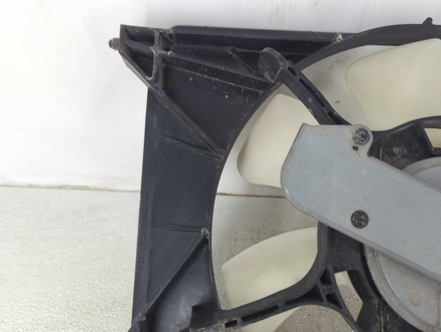 2014 Honda Civic Electric Radiator Cooling Fan Motor Assembly Fits OEM Used Auto Parts - Oemusedautoparts1.com