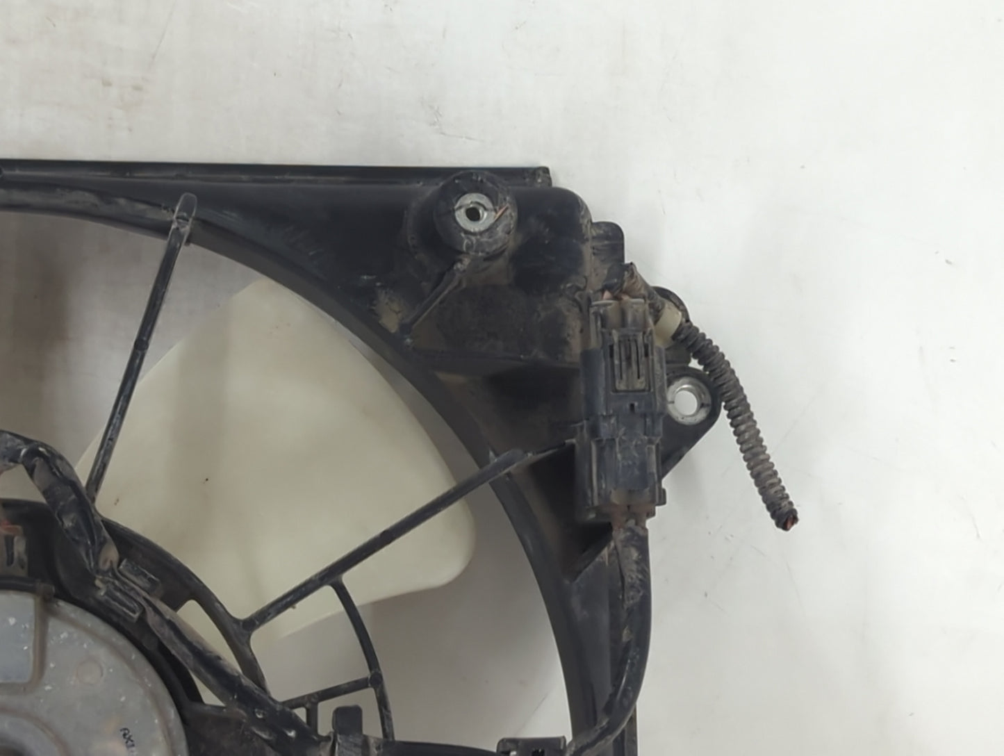2014 Honda Civic Electric Radiator Cooling Fan Motor Assembly Fits OEM Used Auto Parts - Oemusedautoparts1.com