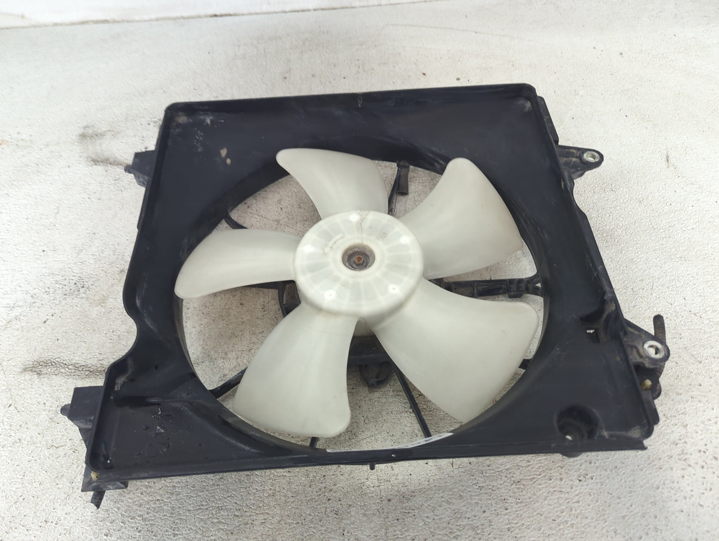 2014 Honda Civic Electric Radiator Cooling Fan Motor Assembly Fits OEM Used Auto Parts - Oemusedautoparts1.com