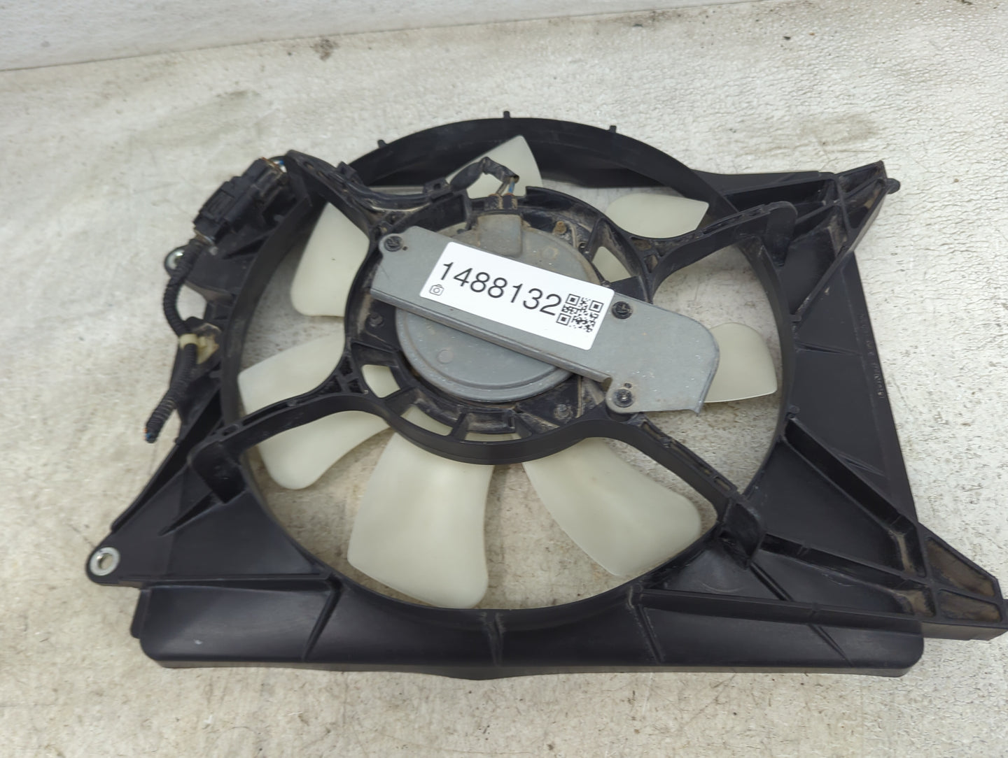 2014 Honda Civic Electric Radiator Cooling Fan Motor Assembly Fits OEM Used Auto Parts - Oemusedautoparts1.com