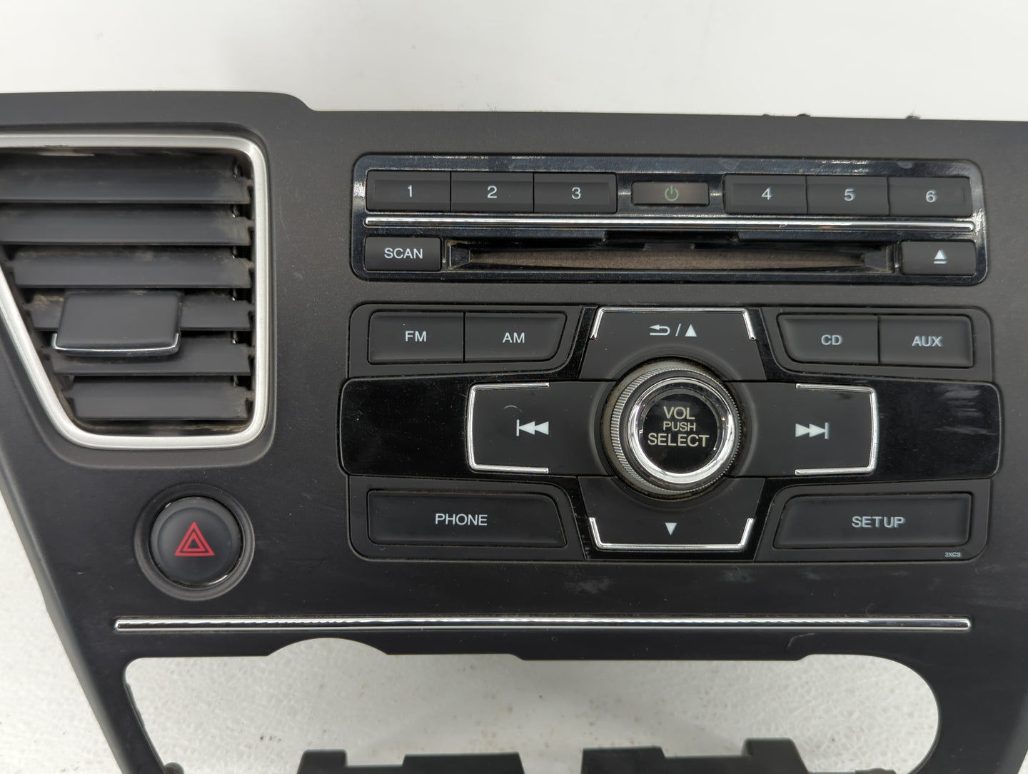 2014-2015 Honda Civic Am Fm Cd Player Radio Receiver - Oemusedautoparts1.com