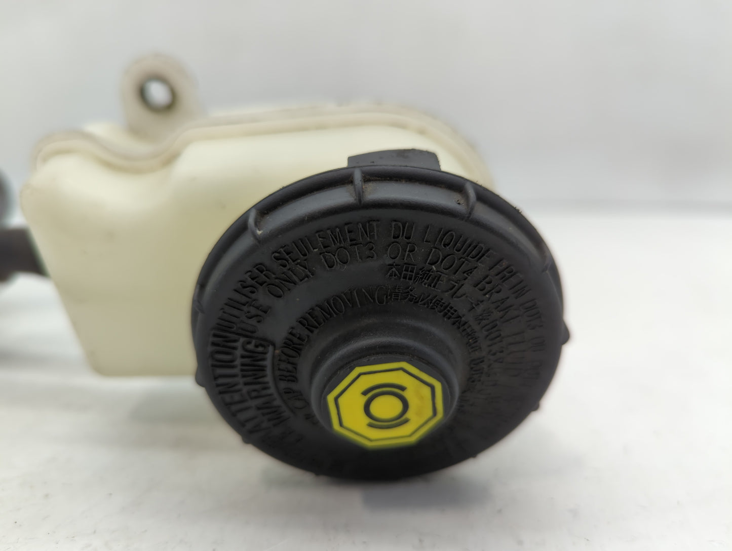 2013-2015 Honda Civic Brake Master Cylinder - Oemusedautoparts1.com