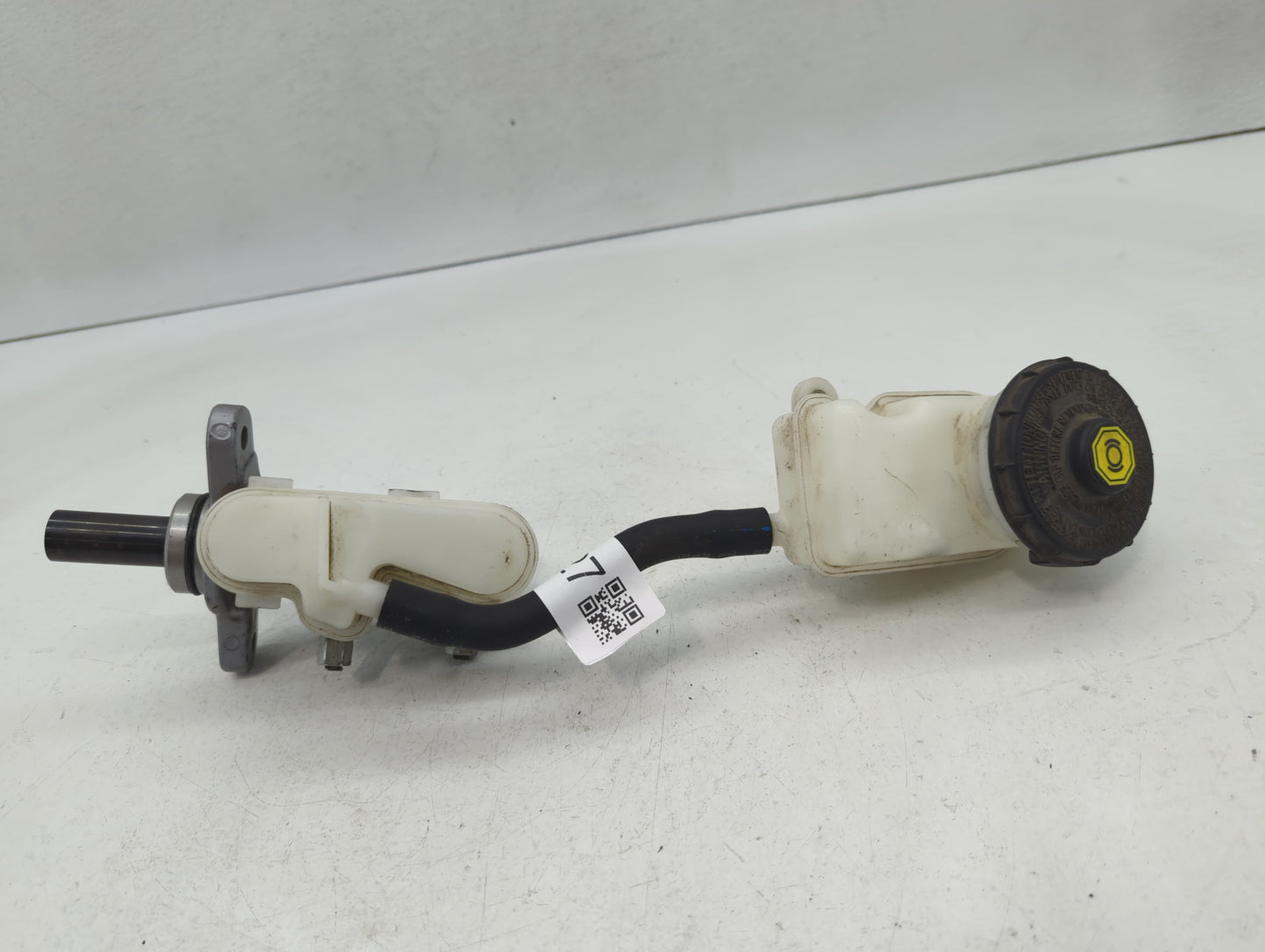 2013-2015 Honda Civic Brake Master Cylinder - Oemusedautoparts1.com