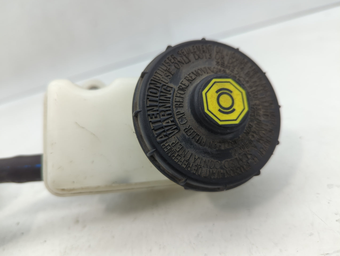 2013-2015 Honda Civic Brake Master Cylinder - Oemusedautoparts1.com