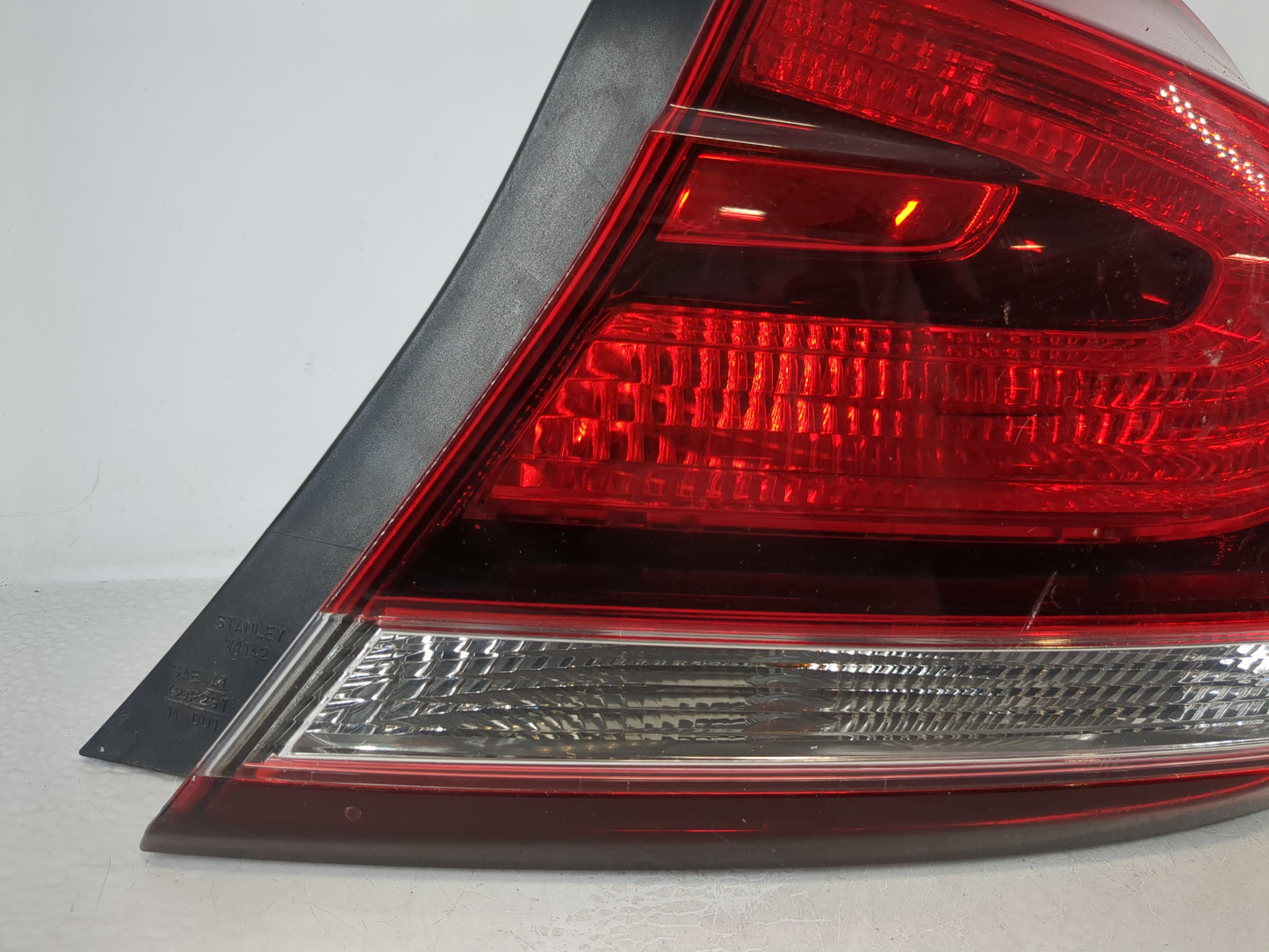 2013-2015 Honda Civic Driver Left Side Deck Lid Mounted Tail Light - Oemusedautoparts1.com