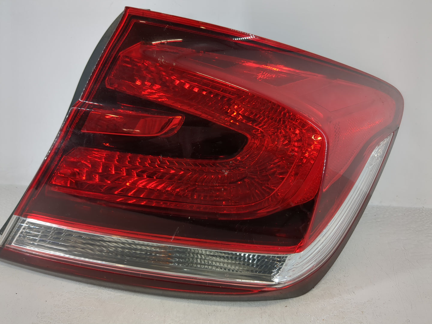 2013-2015 Honda Civic Driver Left Side Deck Lid Mounted Tail Light - Oemusedautoparts1.com