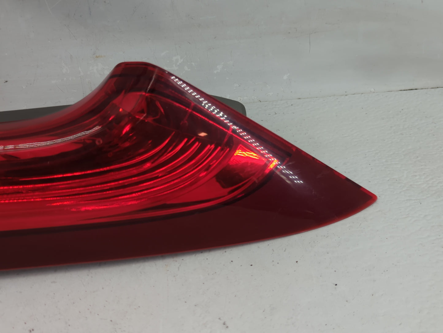 2012-2014 Honda Cr-V Tail Light Assembly Passenger Right OEM Fits Fits 2012 2013 2014 OEM Used Auto Parts - Oemusedautoparts