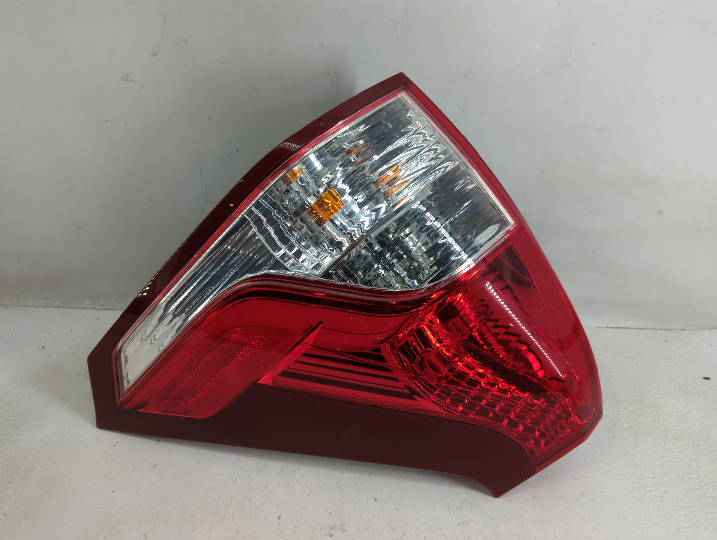 2012-2014 Honda Cr-V Tail Light Assembly Passenger Right OEM Fits Fits 2012 2013 2014 OEM Used Auto Parts - Oemusedautoparts