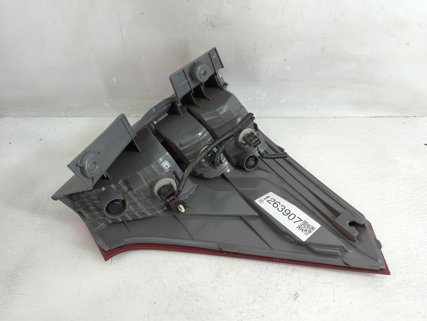 2012-2014 Honda Cr-V Tail Light Assembly Passenger Right OEM Fits Fits 2012 2013 2014 OEM Used Auto Parts - Oemusedautoparts