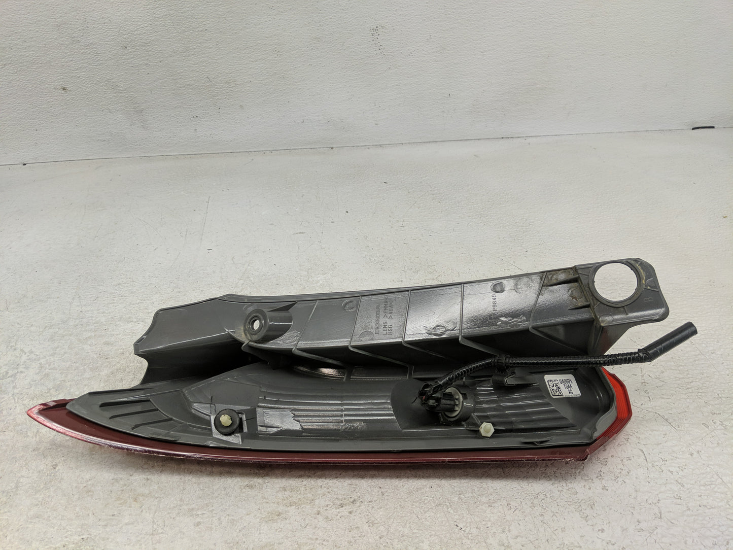 2012-2014 Honda Cr-V Tail Light Assembly Passenger Right OEM Fits Fits 2012 2013 2014 OEM Used Auto Parts - Oemusedautoparts