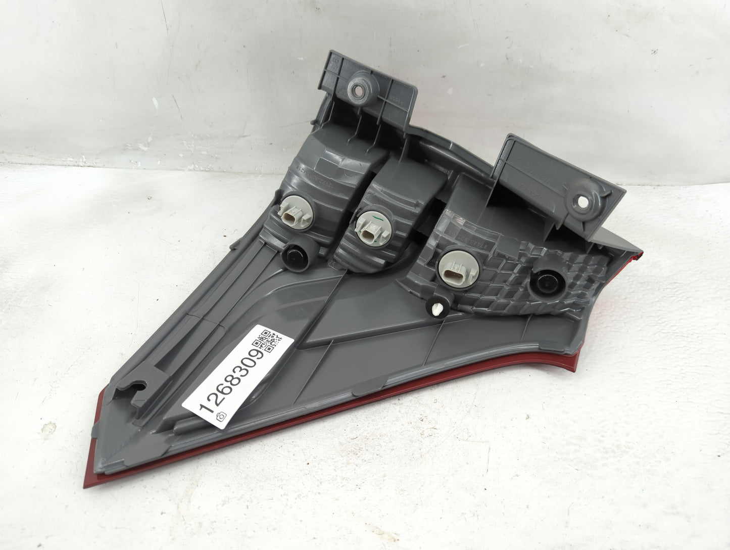 2012-2014 Honda Cr-V Tail Light Assembly Driver Left OEM Fits Fits 2012 2013 2014 OEM Used Auto Parts - Oemusedautoparts1.co