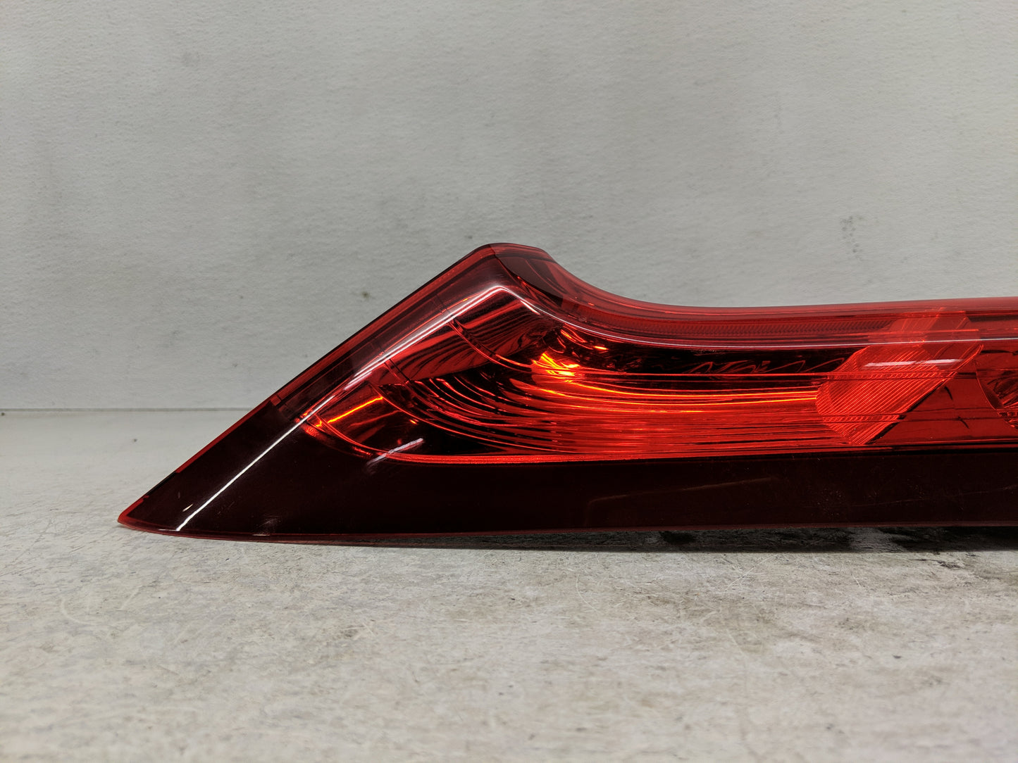 2012-2014 Honda Cr-V Tail Light Assembly Driver Left OEM Fits Fits 2012 2013 2014 OEM Used Auto Parts - Oemusedautoparts1.co
