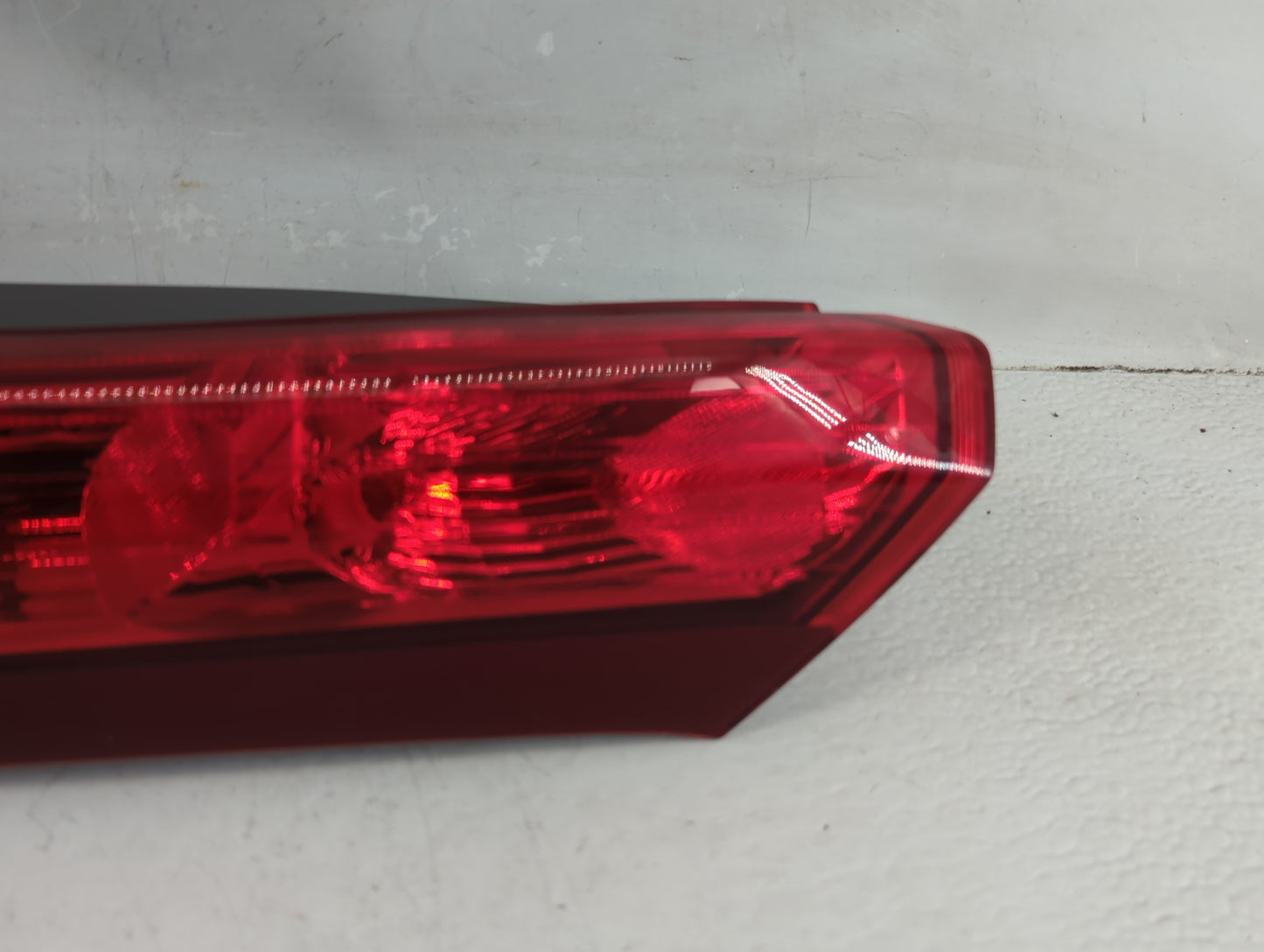 2012-2014 Honda Cr-V Tail Light Assembly Driver Left OEM Fits Fits 2012 2013 2014 OEM Used Auto Parts - Oemusedautoparts1.co