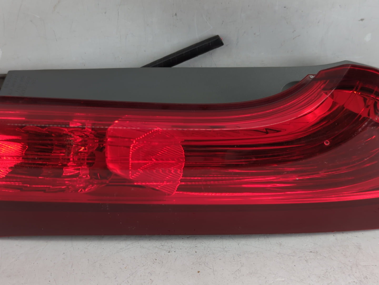 2012-2014 Honda Cr-V Tail Light Assembly Passenger Right OEM Fits Fits 2012 2013 2014 OEM Used Auto Parts - Oemusedautoparts
